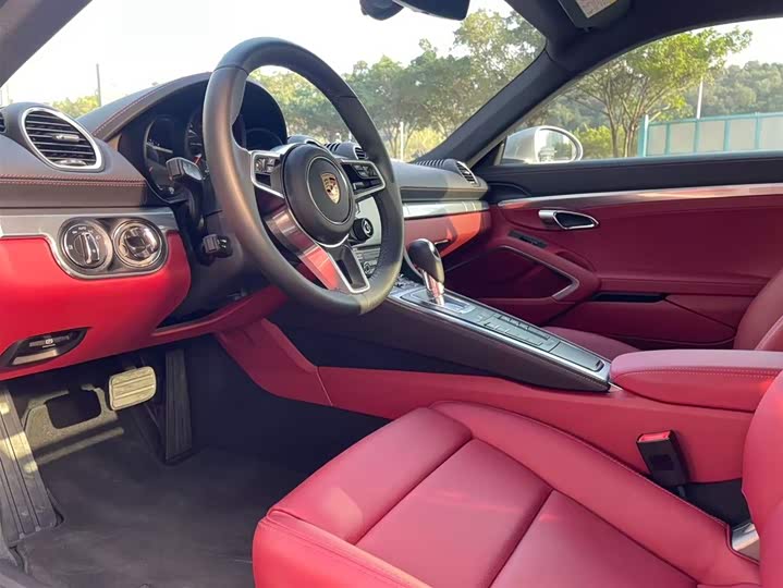 Фото 3 - Porsche 718