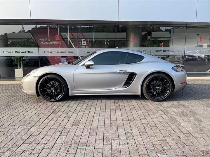 Фото 4 - Porsche 718