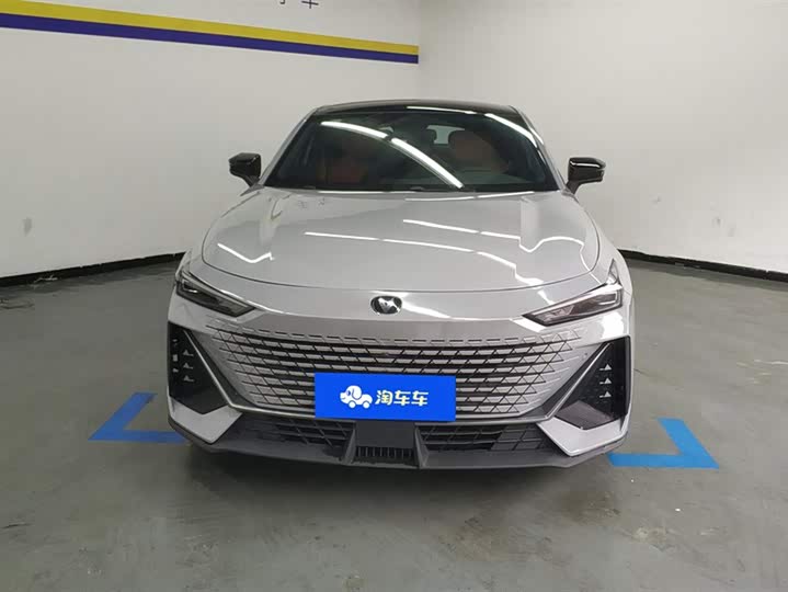 Фото 2 - Changan UNI-V