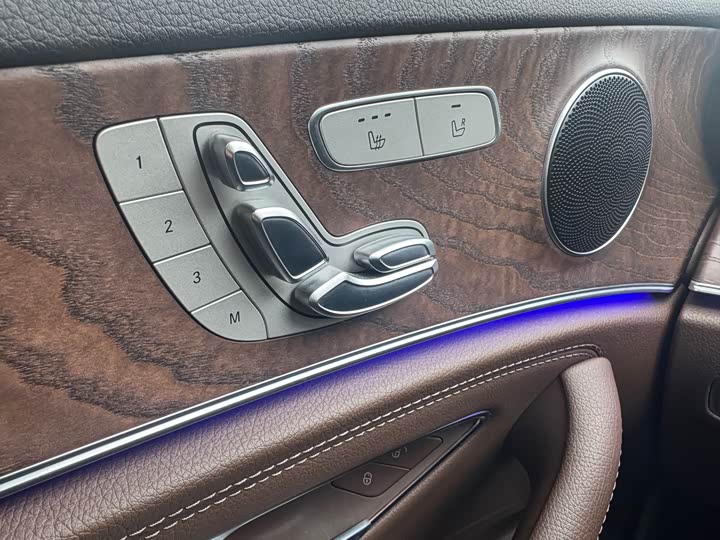 Фото 4 - Mercedes-Benz E-Class Hybrid