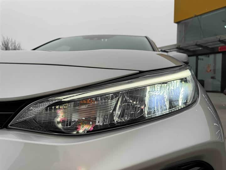 Фото 8 - Toyota Wildlander