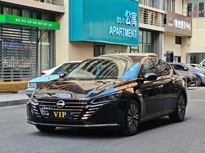 Фото 1 - Nissan Teana