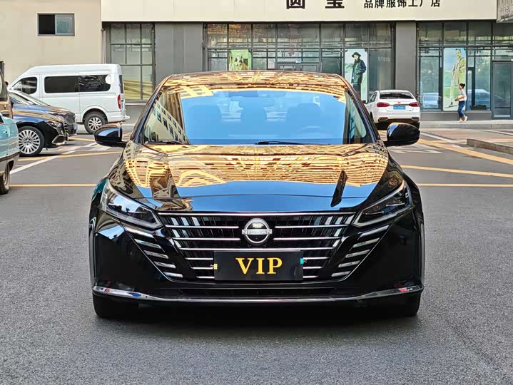 Фото 2 - Nissan Teana