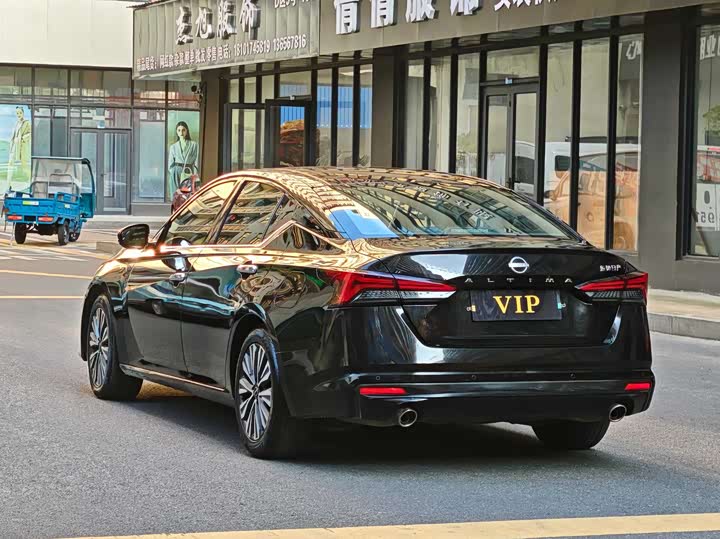 Фото 7 - Nissan Teana