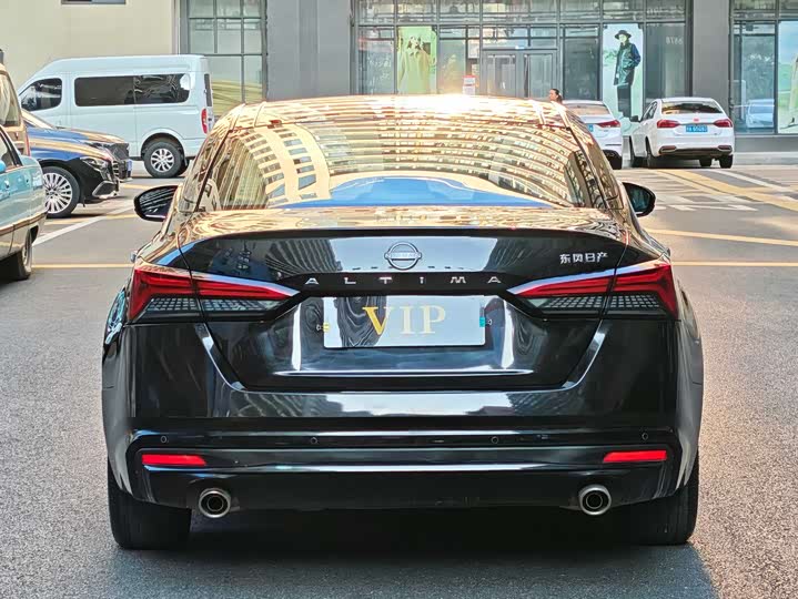 Фото 8 - Nissan Teana