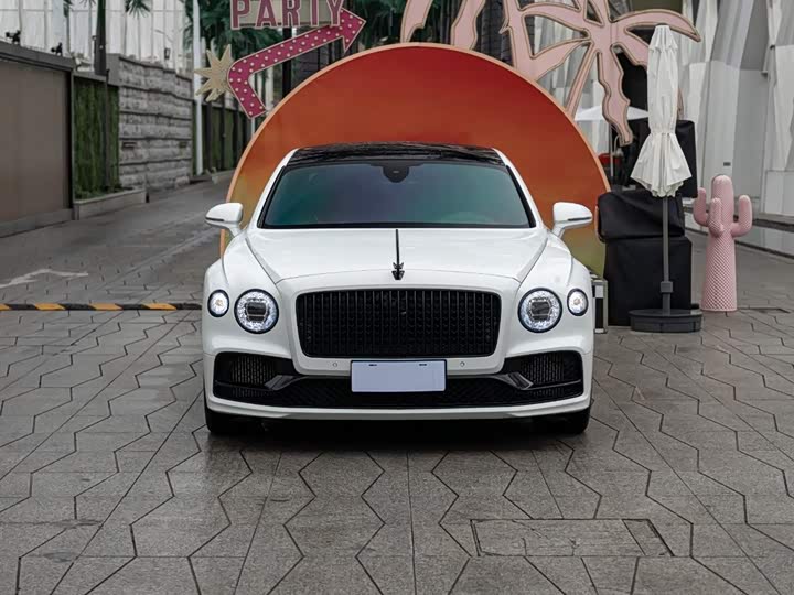 Фото 2 - Bentley Flying Spur