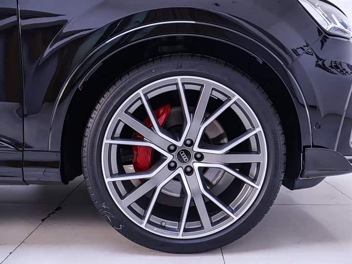 Фото 6 - Audi Q7