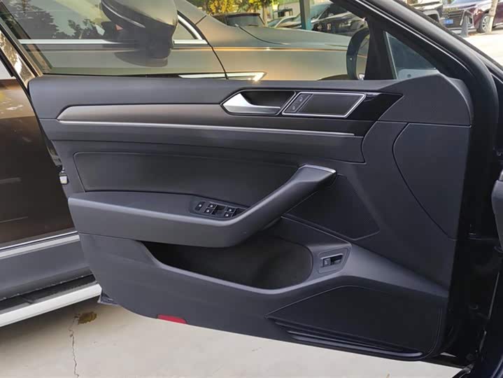 Фото 7 - Volkswagen Magotan