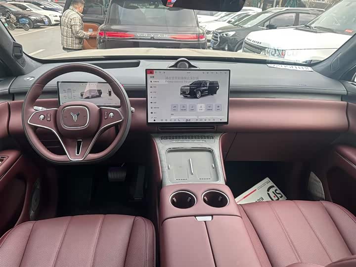 Фото 3 - Voyah Taishan