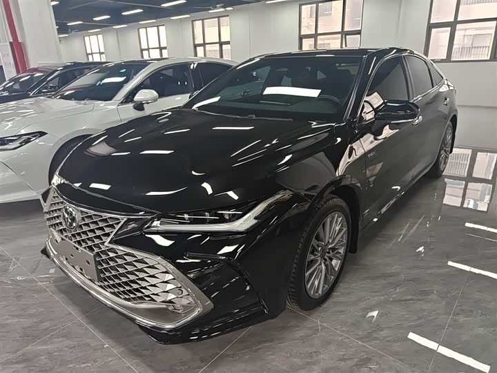 Фото 2 - Toyota Avalon