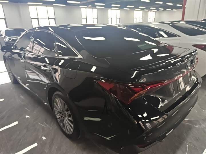 Фото 5 - Toyota Avalon