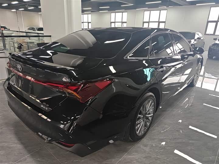 Фото 7 - Toyota Avalon