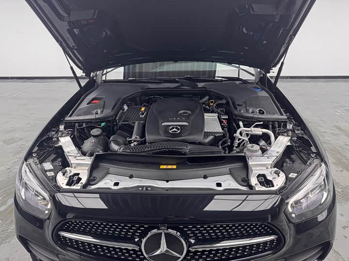 Фото 9 - Mercedes-Benz E-Class Hybrid