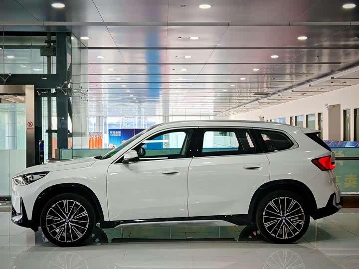 Фото 3 - BMW X1