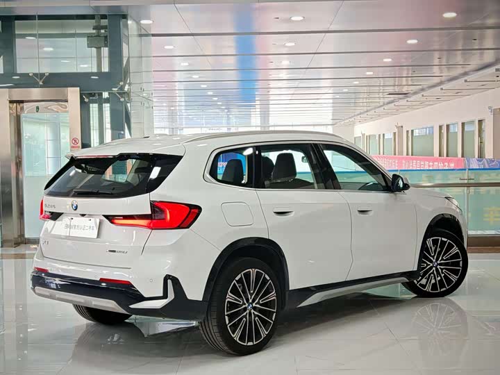 Фото 4 - BMW X1