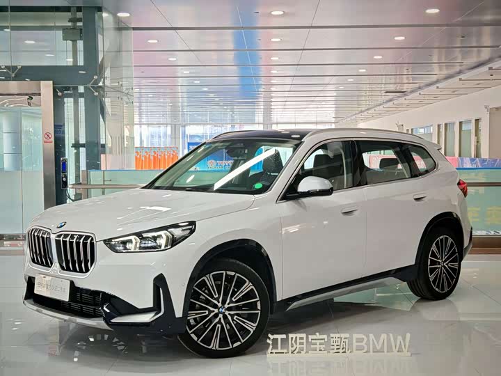 Фото 6 - BMW X1