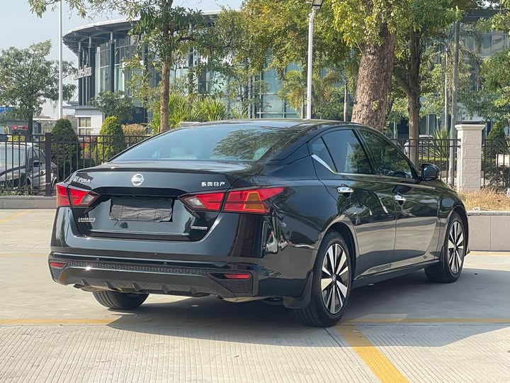 Фото 5 - Nissan Teana