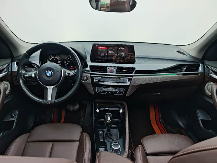 Фото 6 - BMW X1
