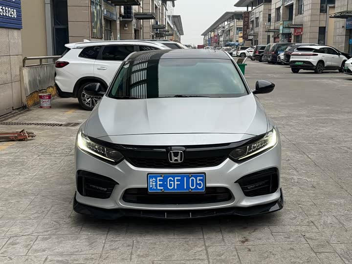 Фото 2 - Honda Inspire