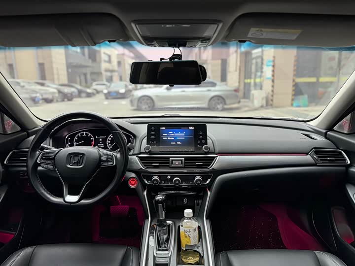 Фото 6 - Honda Inspire