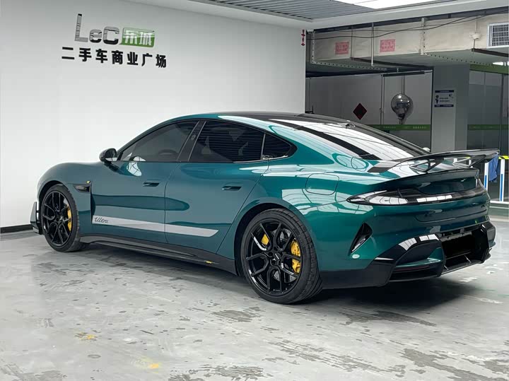 Фото 6 - Xiaomi SU7 Ultra