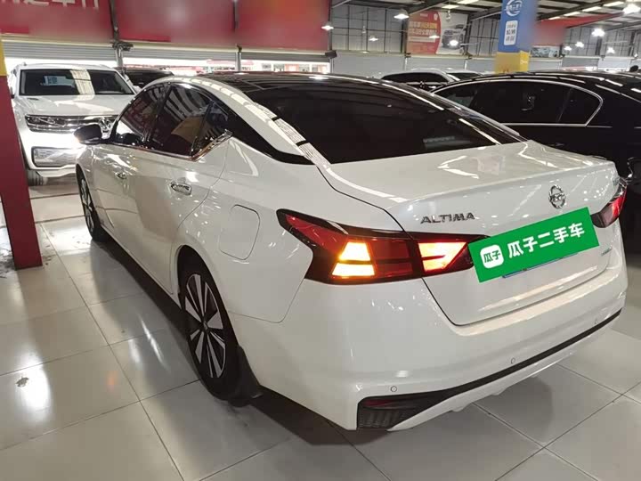 Фото 5 - Nissan Teana