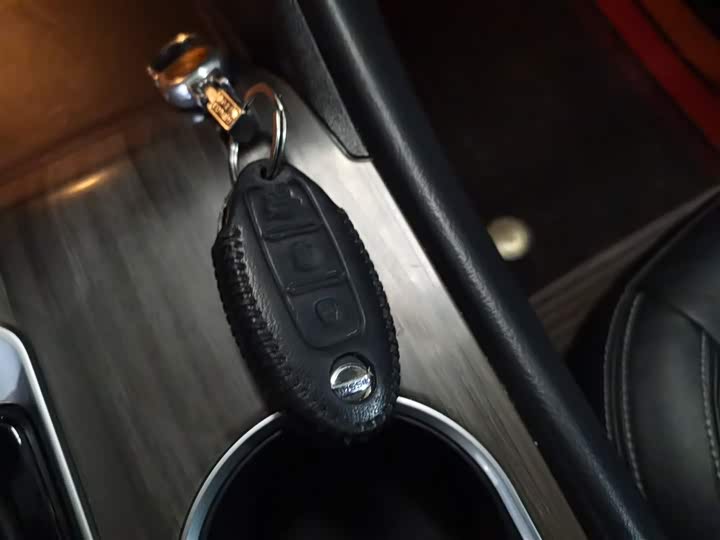 Фото 9 - Nissan Teana