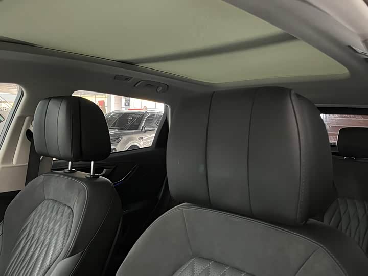 Фото 4 - Hongqi HS5