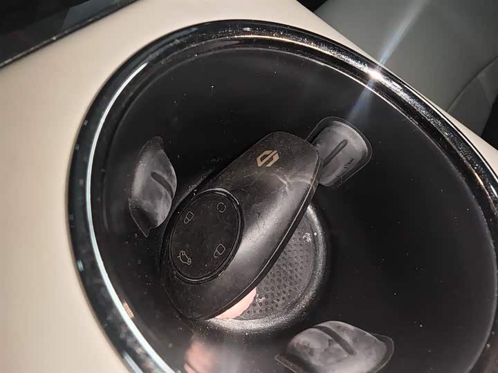 Фото 9 - Leapmotor C11