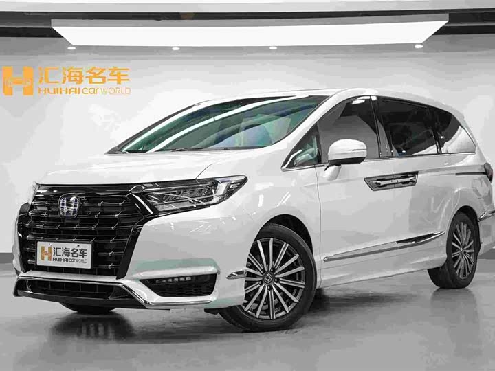 Фото 1 - Honda Elysion