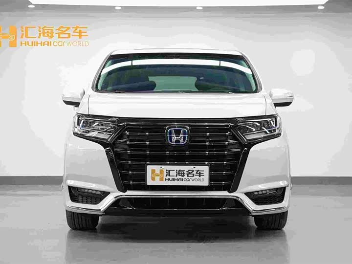 Фото 2 - Honda Elysion