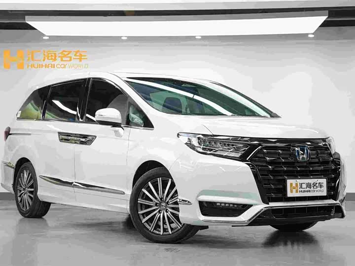 Фото 3 - Honda Elysion