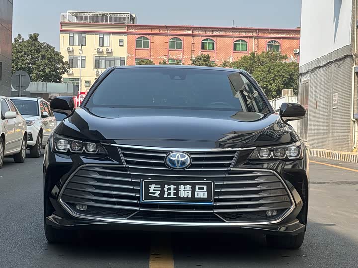 Фото 2 - Toyota Avalon