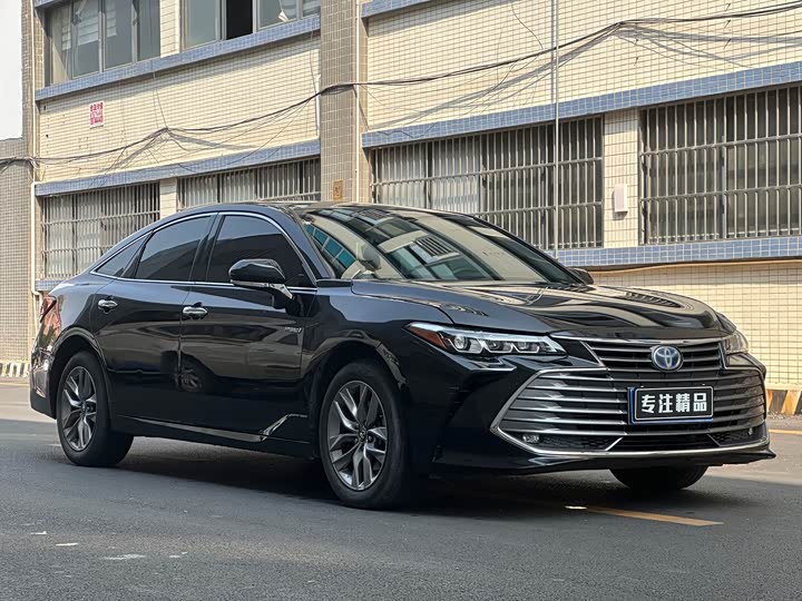 Фото 3 - Toyota Avalon