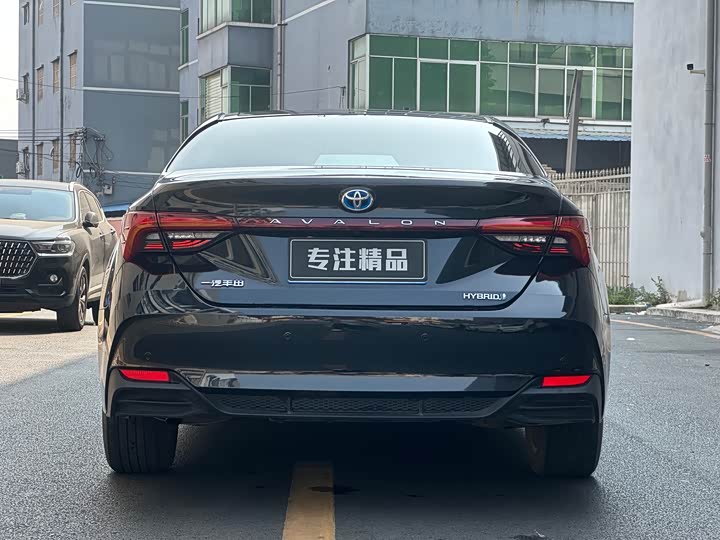 Фото 5 - Toyota Avalon