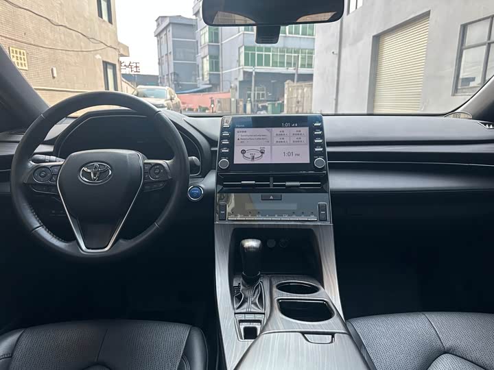 Фото 9 - Toyota Avalon