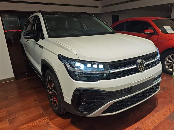 Фото 4 - Volkswagen Tharu