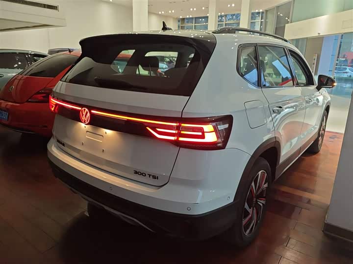 Фото 7 - Volkswagen Tharu