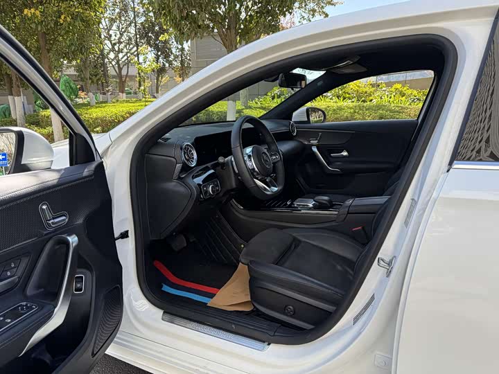 Фото 7 - Mercedes-Benz A-Class