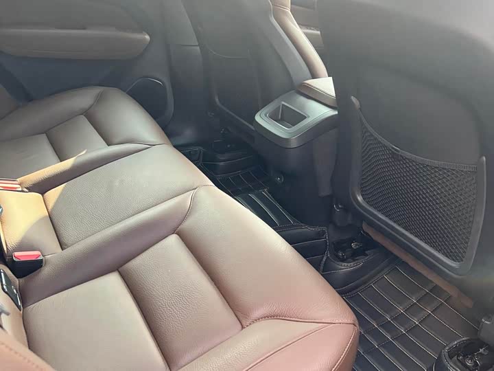 Фото 8 - Volvo XC60