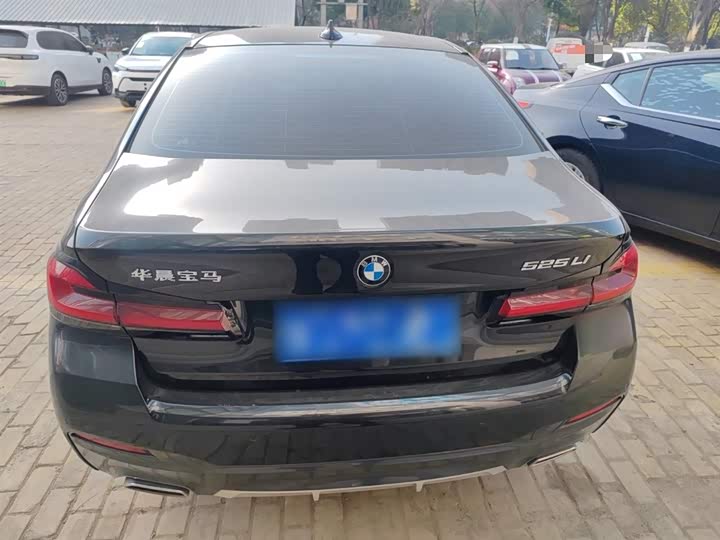 Фото 6 - BMW 5 Series