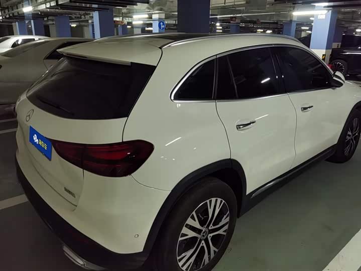 Фото 3 - Mercedes-Benz GLA-Class