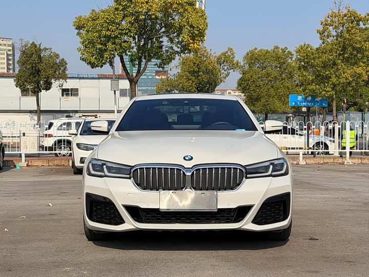 Фото 2 - BMW 5 Series