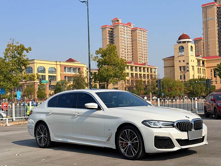 Фото 3 - BMW 5 Series