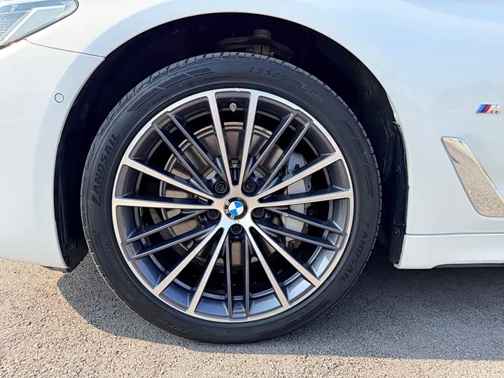 Фото 5 - BMW 5 Series