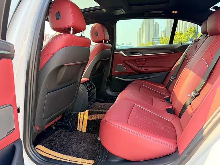 Фото 8 - BMW 5 Series