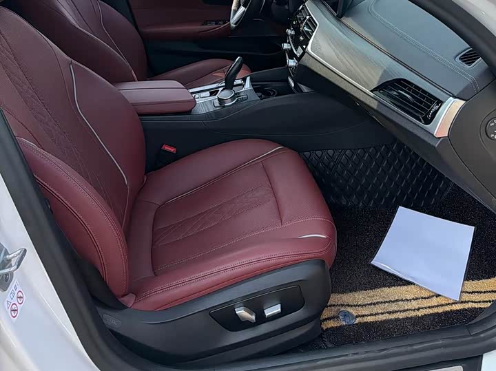 Фото 9 - BMW 5 Series