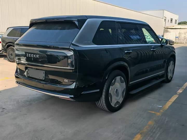 Фото 2 - Zeekr 9X