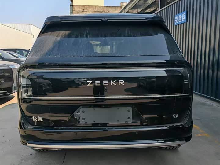 Фото 4 - Zeekr 9X