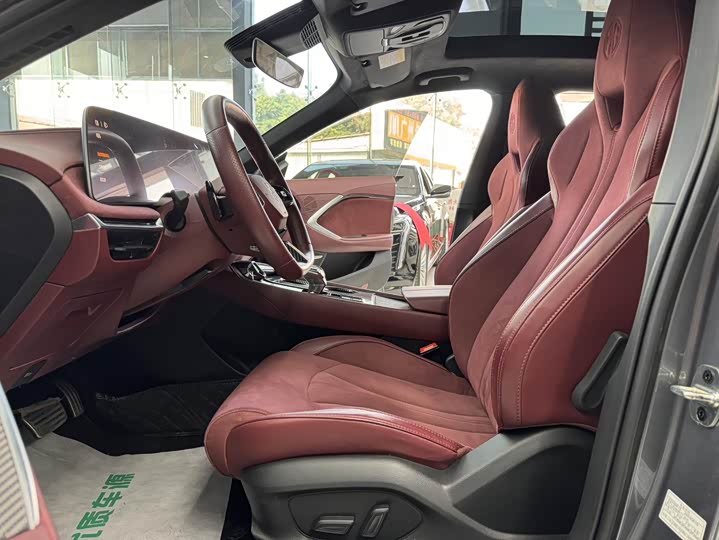 Фото 9 - MG Motor 7